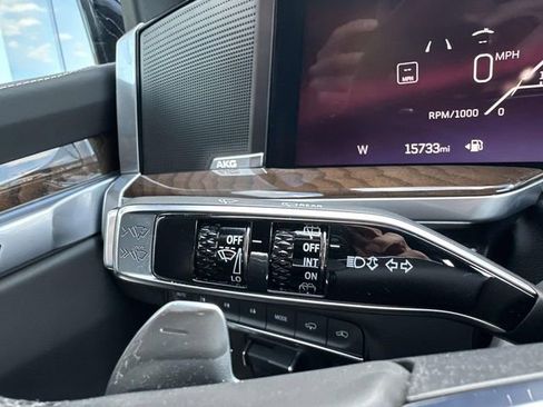 Certified 2025 Cadillac Escalade Sport Platinum w/ LPO, Floor Liner Package image 47