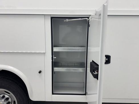 New 2026 Chevrolet Express 3500 Work Van w/ Power Convenience Package image 32