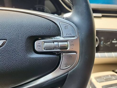 Used 2023 Genesis GV70 2.5T w/ Select Package AWD/4WD image 10
