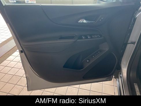 Used 2024 Chevrolet Equinox Premier AWD/4WD image 9
