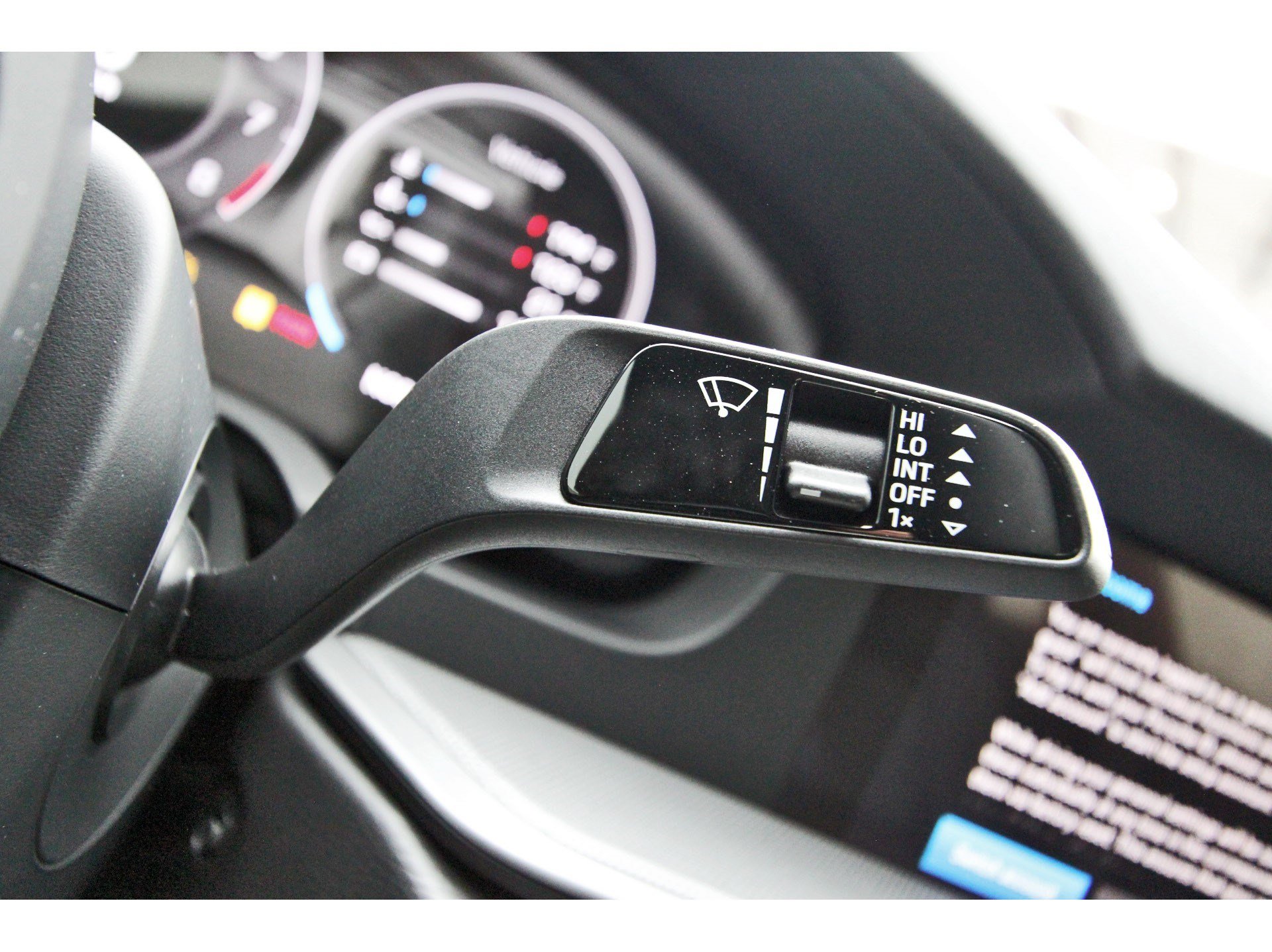 Used 2025 Porsche 911 Carrera S RWD image 15