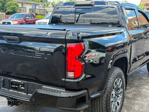Used 2023 Chevrolet Colorado Z71 w/ Z71 Convenience Package 2 AWD/4WD image 17