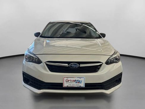 Used 2020 Subaru Impreza 2.0i image 2