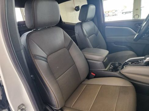 Certified 2024 Chevrolet Colorado ZR2 w/ ZR2 Convenience Package III AWD/4WD image 17