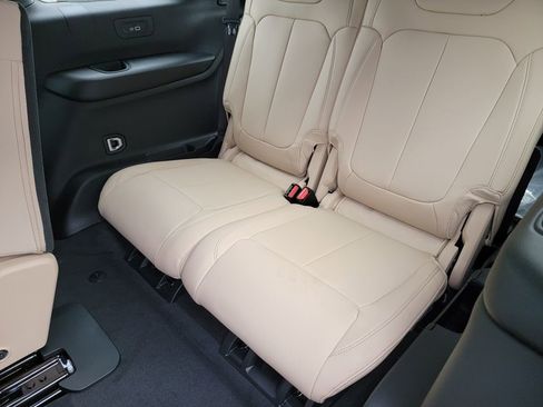 New 2026 Jeep Grand Cherokee L Limited AWD/4WD image 13