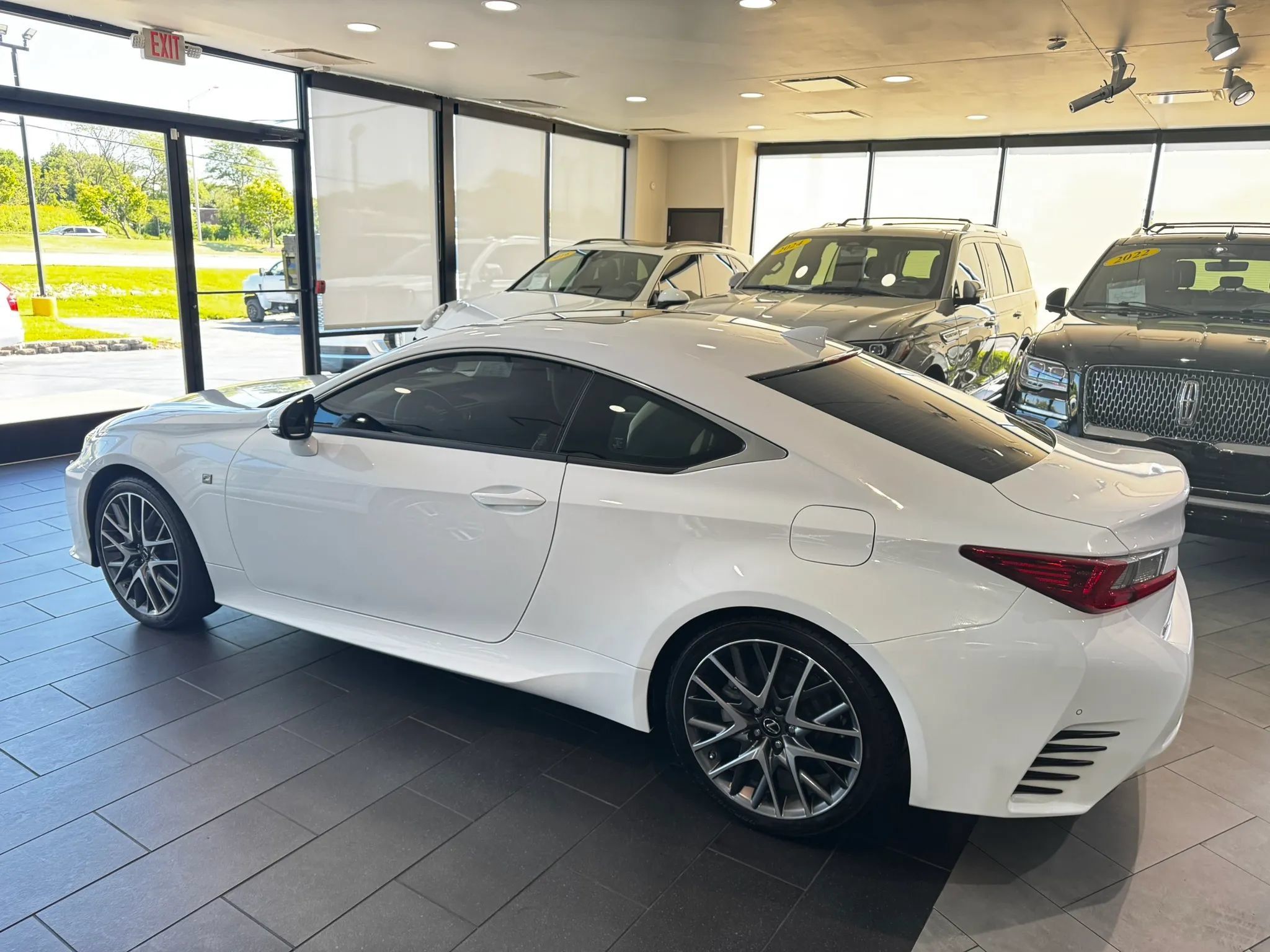 Used 2016 Lexus RC 350 AWD image 2