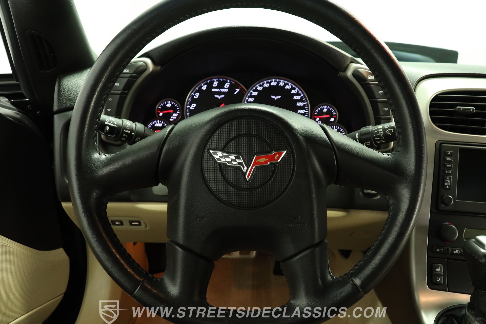 Used 2005 Chevrolet Corvette Coupe w/ Preferred Equipment Group RWD image 36