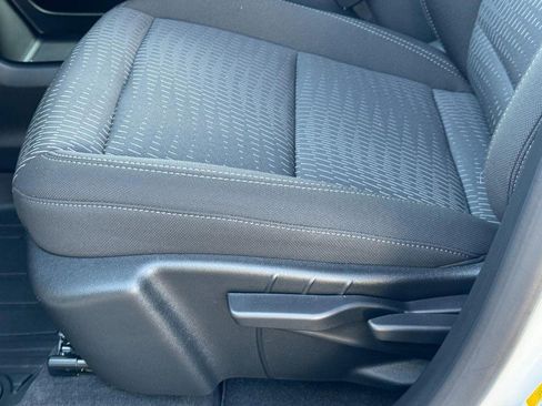 Used 2026 Chevrolet Equinox LT image 24