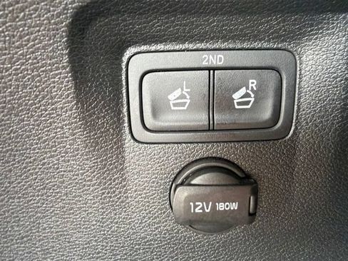 Used 2022 Kia Telluride S AWD/4WD image 11
