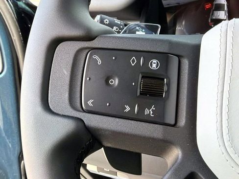 New 2026 Land Rover Defender 110 OCTA AWD/4WD image 32