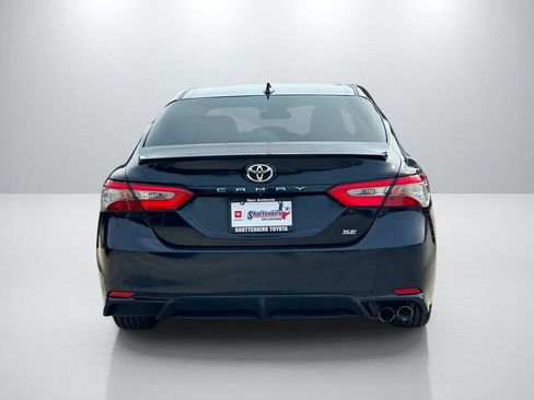 Used 2019 Toyota Camry SE FWD image 6