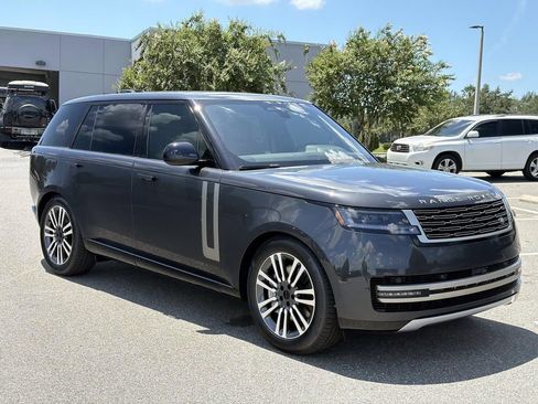 New 2026 Land Rover Range Rover Long Wheelbase SE AWD/4WD image 7