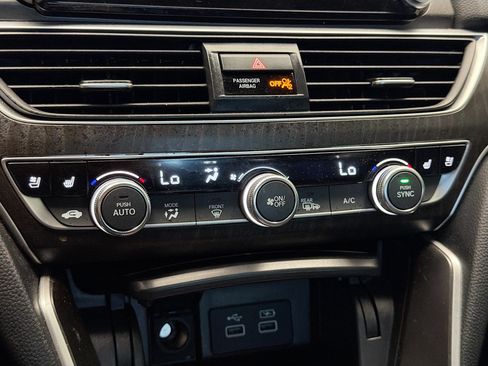 Used 2022 Honda Accord Touring image 10