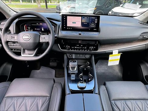 New 2026 Nissan Rogue Platinum image 5