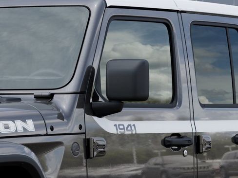 New 2026 Jeep Wrangler Unlimited Sahara w/ Whitecap Package AWD/4WD image 13
