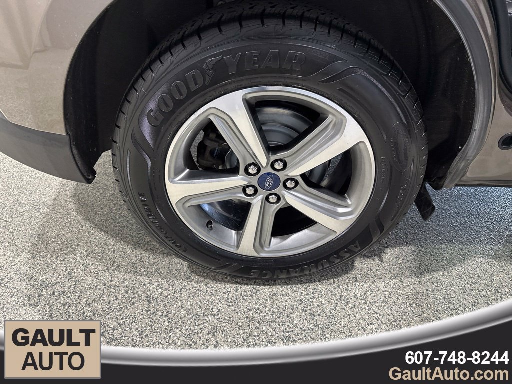 Used 2019 Ford Edge SEL w/ Equipment Group 201A AWD/4WD image 21