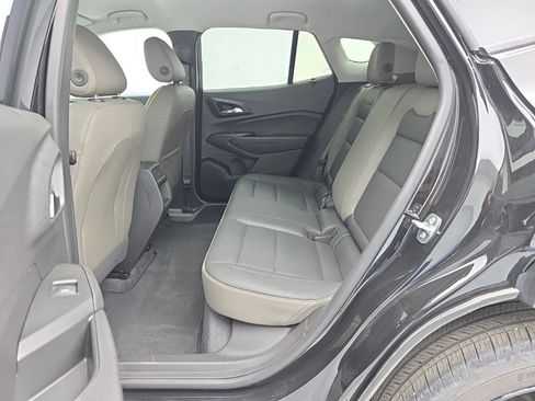 Used 2025 Chevrolet Trax ACTIV FWD image 35