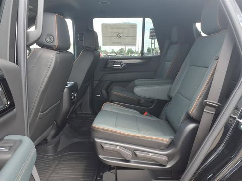 New 2026 GMC Yukon AT4 w/ Premium Trailering Package AWD/4WD image 15