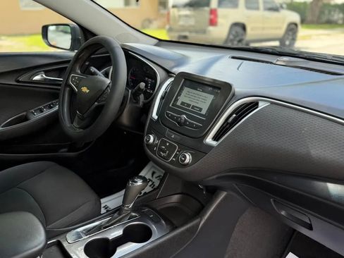 Used 2017 Chevrolet Malibu LS image 12