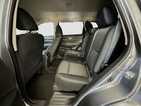 Used 2019 Nissan Rogue SV AWD/4WD image 28
