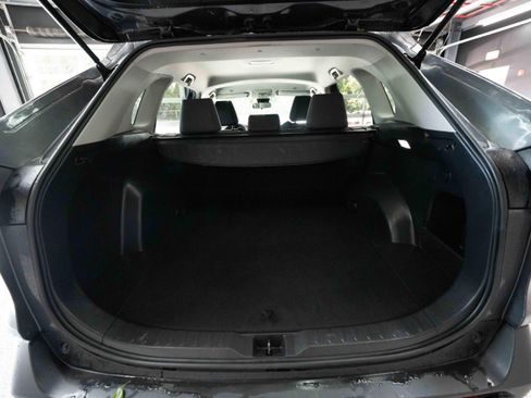 Used 2025 Toyota RAV4 XLE AWD/4WD image 28