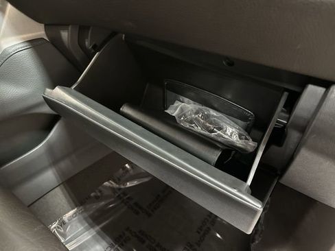 Used 2022 GMC Yukon Denali image 32