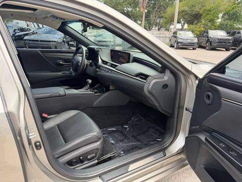 Used 2020 Lexus ES 350 w/ Premium Package FWD image 29