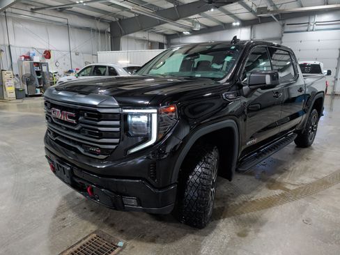 Used 2022 GMC Sierra 1500 AT4 image 6