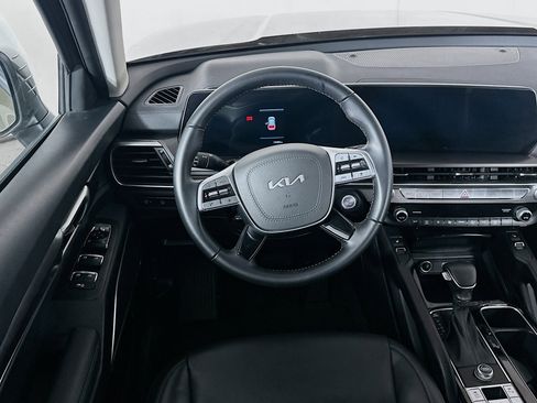 Used 2025 Kia Telluride S image 18