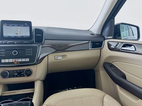 Certified 2017 Mercedes-Benz GLE 350 4MATIC image 22