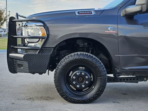 Used 2024 RAM 3500 Tradesman w/ Chrome Appearance Group image 10
