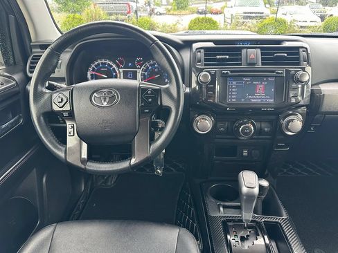 Used 2019 Toyota 4Runner TRD Off-Road Premium AWD/4WD image 15
