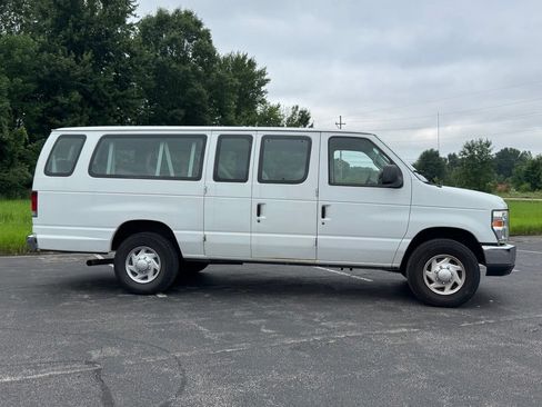 Used 2012 Ford E-350 and Econoline 350 XLT RWD image 3