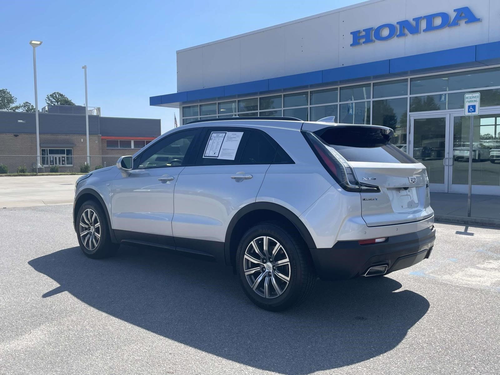 Used 2019 Cadillac XT4 Sport FWD image 4