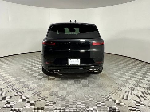 Used 2025 Land Rover Range Rover Sport Dynamic SE image 8