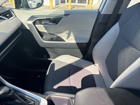 Used 2025 Toyota RAV4 XLE image 12