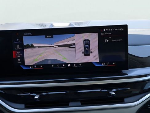 Used 2025 BMW X7 M60i AWD/4WD image 27