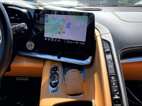 Used 2021 Chevrolet Corvette Stingray Premium Cpe w/ Z51 Performance Package image 7