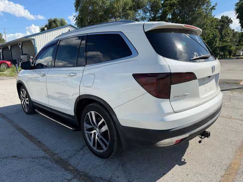 Used 2017 Honda Pilot Touring image 4