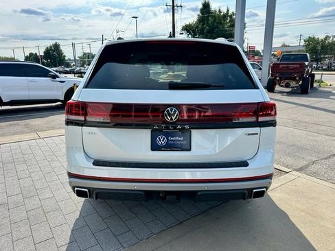 Used 2024 Volkswagen Atlas Peak Edition SEL AWD/4WD image 6