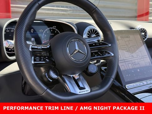 Used 2022 Mercedes-Benz SL 63 AMG 4MATIC image 3