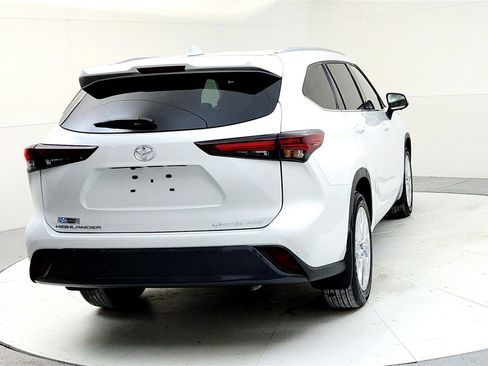 Used 2024 Toyota Highlander Limited image 5