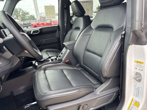 New 2025 Ford Bronco Badlands w/ Sasquatch Package image 8