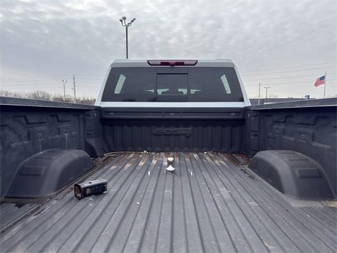 Used 2024 GMC Sierra 2500 AT4 w/ AT4 Preferred Package image 19