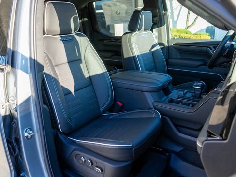 New 2026 GMC Sierra 1500 AT4X AWD/4WD image 9