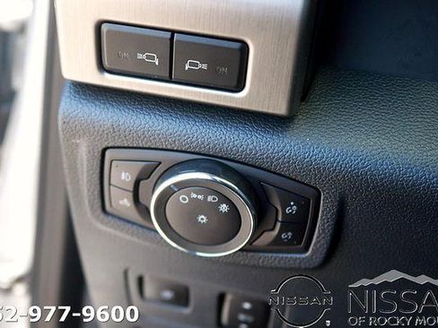 Used 2022 Ford F350 Platinum w/ Tremor Off-Road Package AWD/4WD image 30