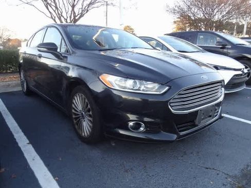 Used 2015 Ford Fusion Titanium image 3