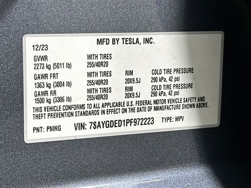 Used 2023 Tesla Model Y 2WD image 12