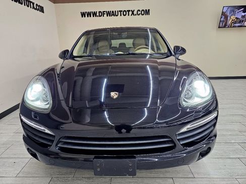 Used 2014 Porsche Cayenne S w/ Comfort Plus Package AWD/4WD image 4