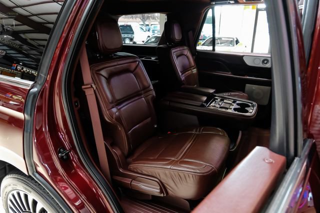 Used 2018 Lincoln Navigator Black Label w/ Cargo Package AWD/4WD image 38